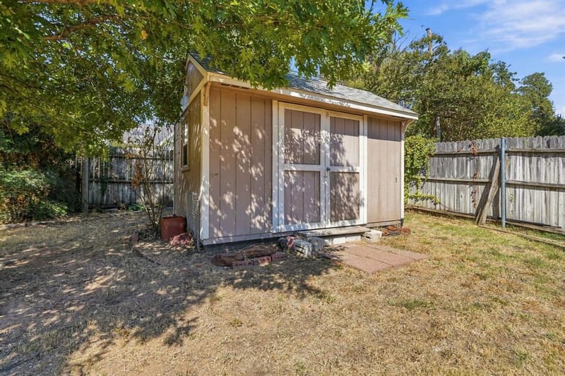 3708 Bordeaux Court, Arlington TX 76016 - Photo 27