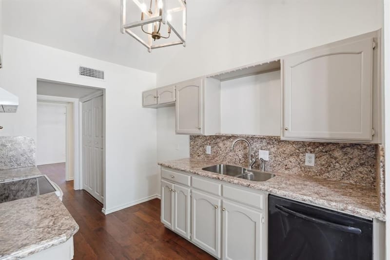 3708 Bordeaux Court, Arlington TX 76016 - Photo 19