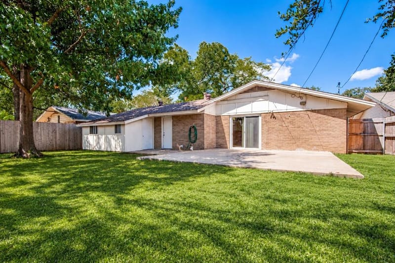 2218 Royal Oaks Drive, Irving TX 75060 - Photo 11
