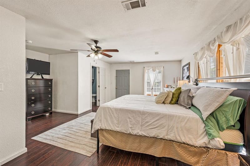 309 E 1st Street, Keene TX 76059 - Photo 17