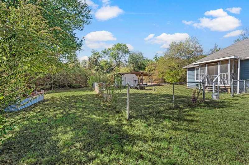 309 E 1st Street, Keene TX 76059 - Photo 28
