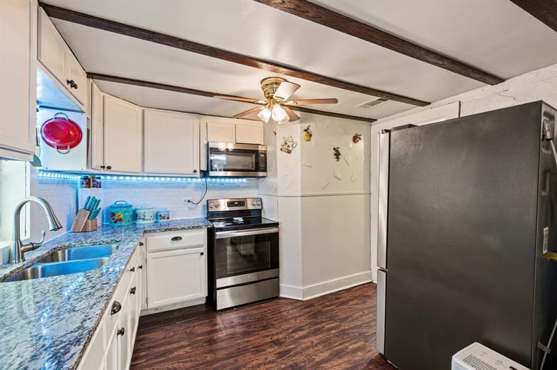 309 E 1st Street, Keene TX 76059 - Photo 11