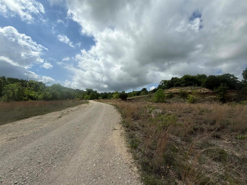 1085 Highland Circle, Springtown TX 76082 - Photo 28