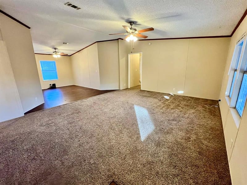 1085 Highland Circle, Springtown TX 76082 - Photo 8
