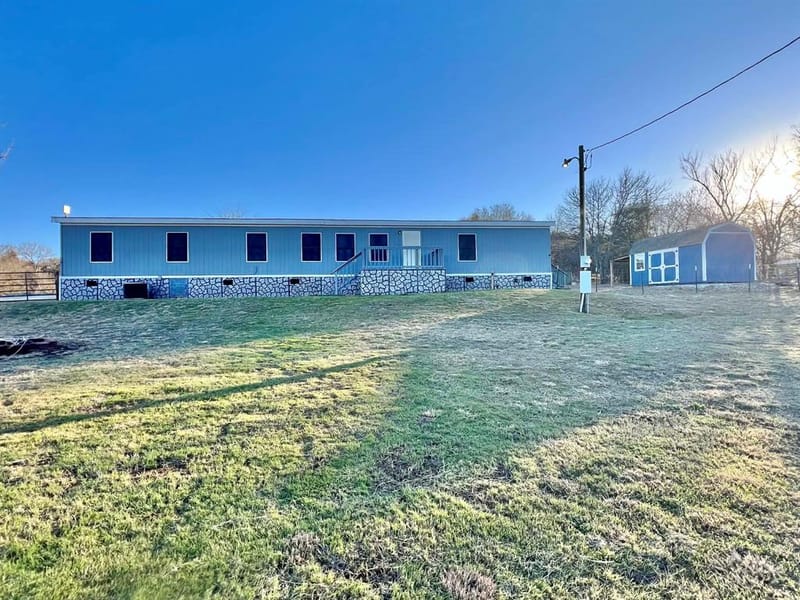 1085 Highland Circle, Springtown TX 76082 - Photo 21