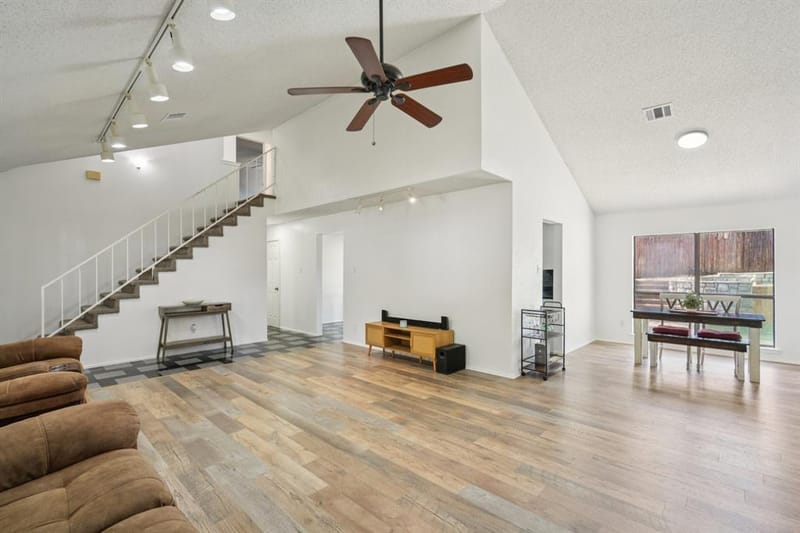 2307 Harrington Court, Euless TX 76039 - Photo 7