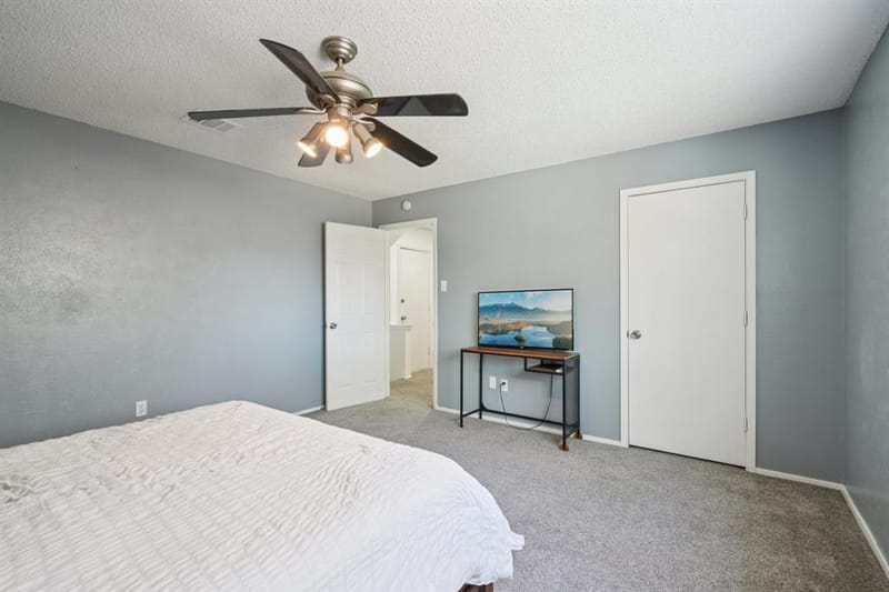 2307 Harrington Court, Euless TX 76039 - Photo 20
