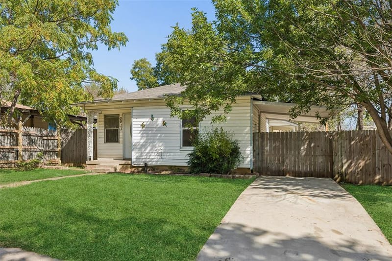 2013 Andrew Avenue, Fort Worth TX 76105 - Photo 2