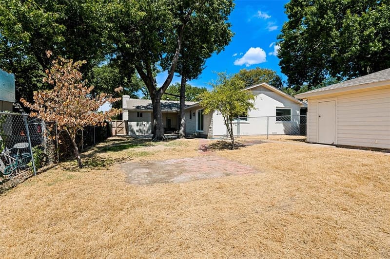 4462 Preston Circle, Cockrell Hill TX 75211 - Photo 25