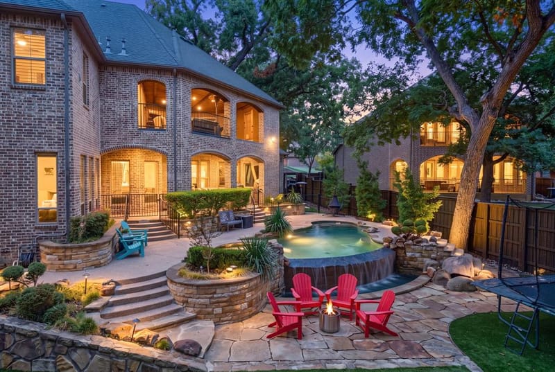 1700 Surrey Lane, McKinney TX 75072 - Photo 3