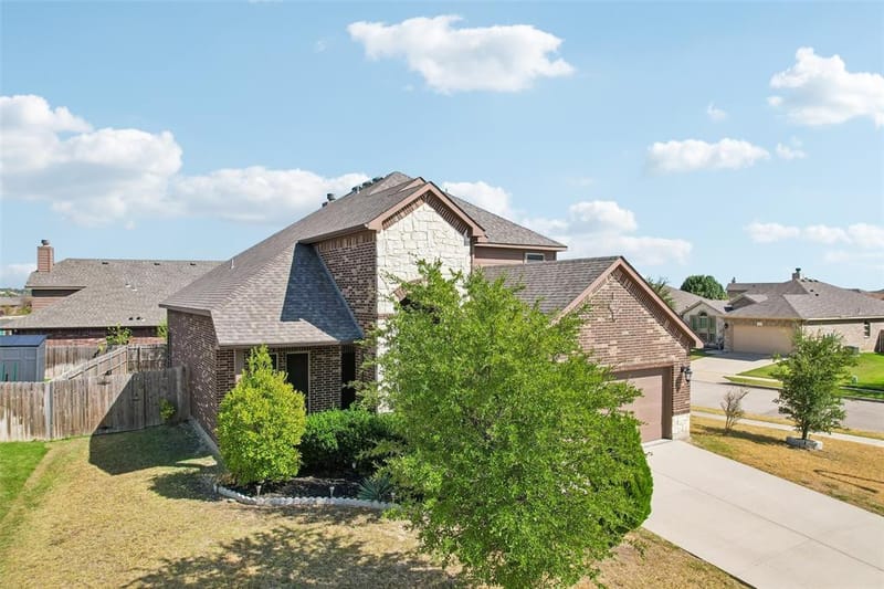 11100 Dunlavin Court, Fort Worth TX 76052 - Photo 2