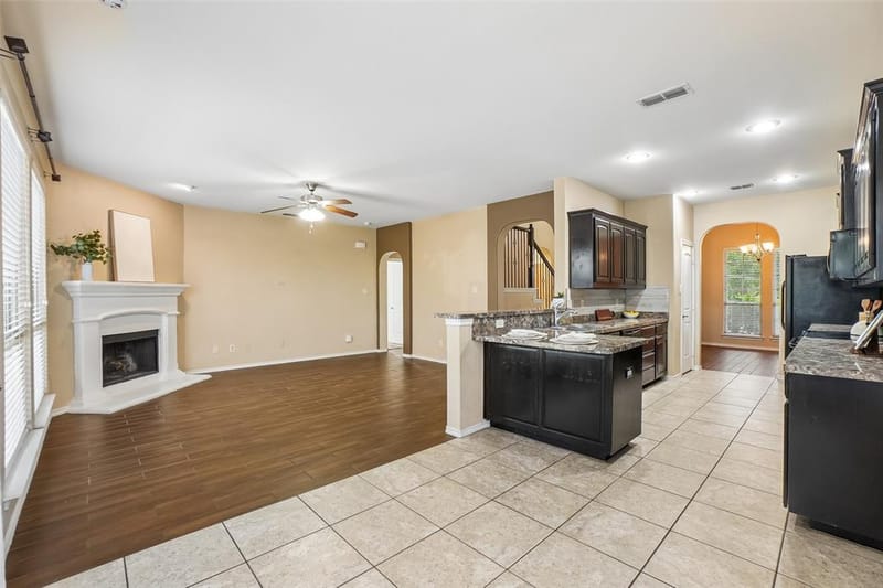 11100 Dunlavin Court, Fort Worth TX 76052 - Photo 6