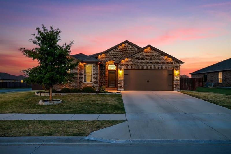432 Windsail Lane, Azle TX 76020 - Photo 2