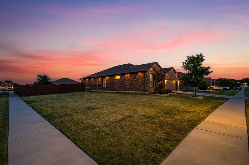 432 Windsail Lane, Azle TX 76020 - Photo 3