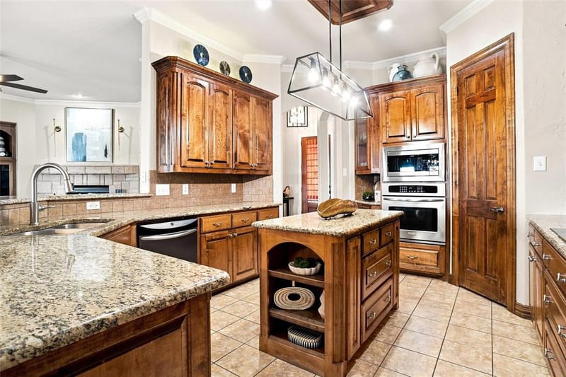 1810 Indian Ridge, Oak Leaf TX 75154 - Photo 7