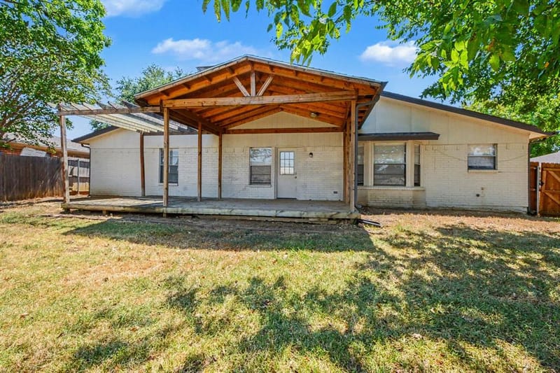 405 Sixpence Lane, Euless TX 76039 - Photo 17