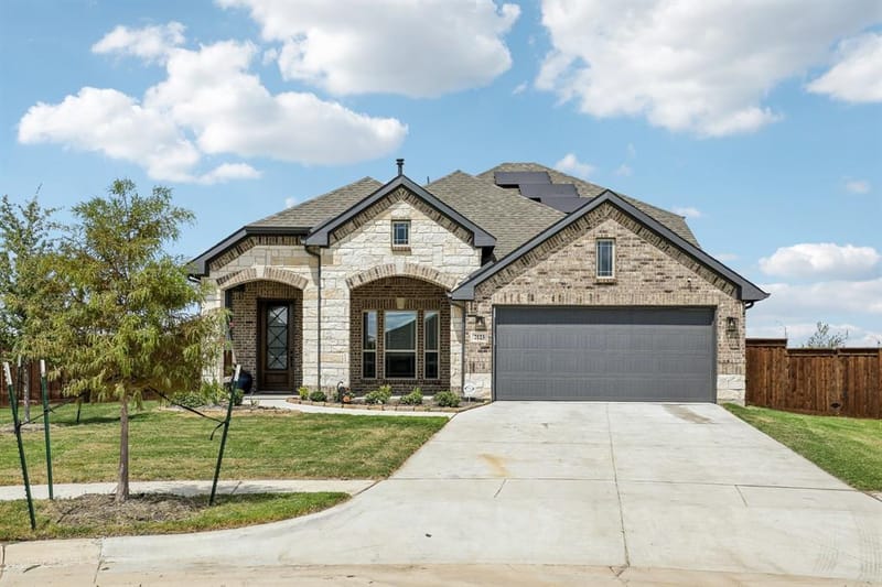 2123 Pennywell Drive, Mansfield TX 76084