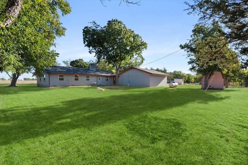 917 Goodwyn Road, Italy TX 76651 - Photo 28