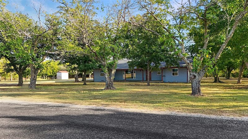 917 Goodwyn Road, Italy TX 76651 - Photo 38