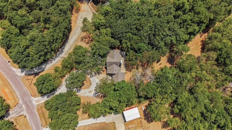 90 County Road 2256, Valley View TX 76272 - Photo 33