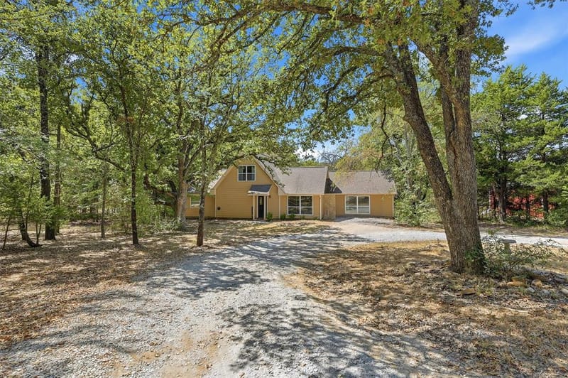 90 County Road 2256, Valley View TX 76272 - Photo 4