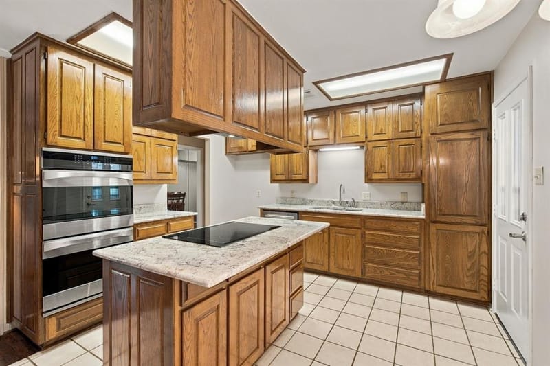 1802 Tulip Drive, Arlington TX 76013 - Photo 7