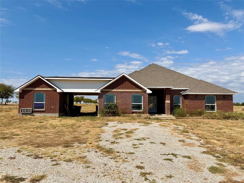 315 County Road 365, Gainesville TX 76240