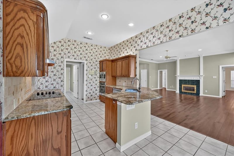 1501 New Haven Drive, Mansfield TX 76063 - Photo 9