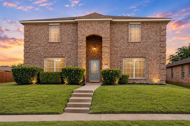 717 Eldorado Drive, DeSoto TX 75115