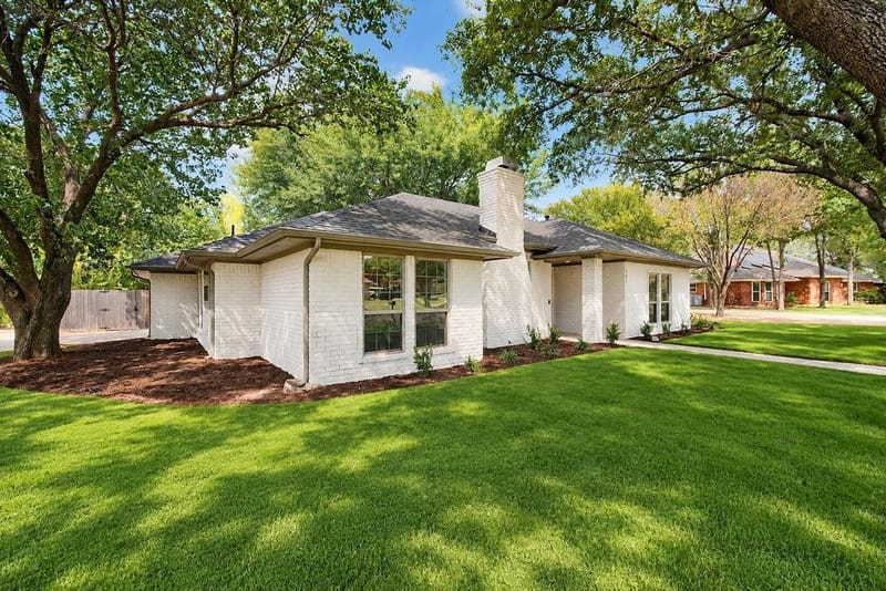 141 Baird Circle, Highland Village TX 75077 - Photo 2