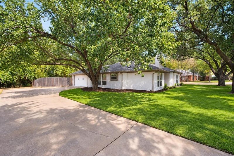 141 Baird Circle, Highland Village TX 75077 - Photo 3