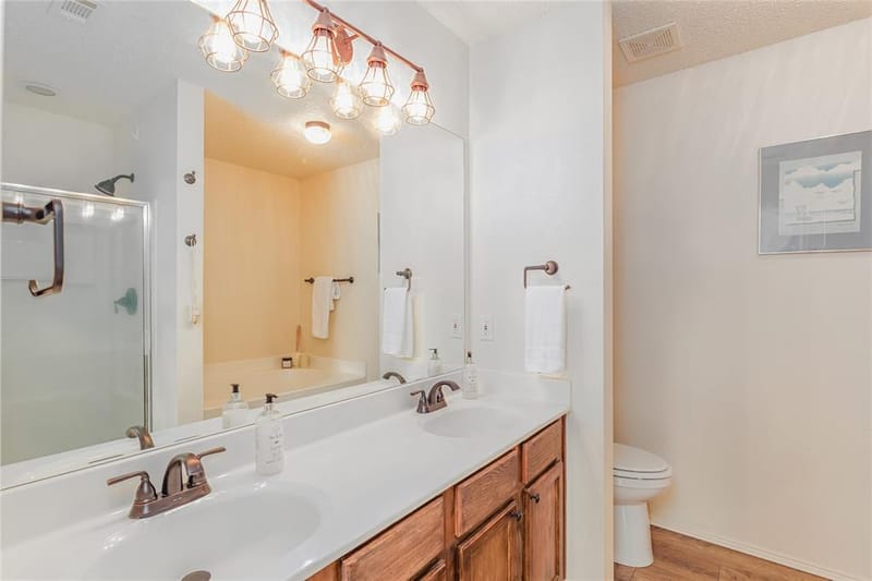 521 N Avenue E, Springtown TX 76082 - Photo 17