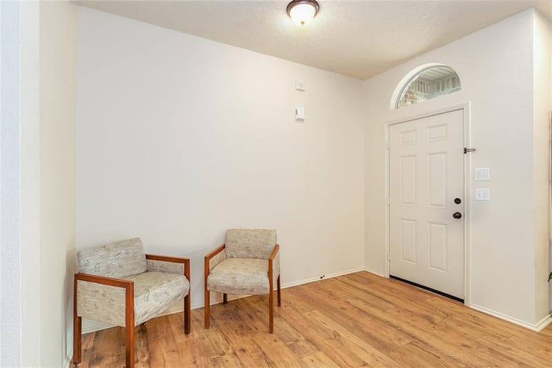 521 N Avenue E, Springtown TX 76082 - Photo 18