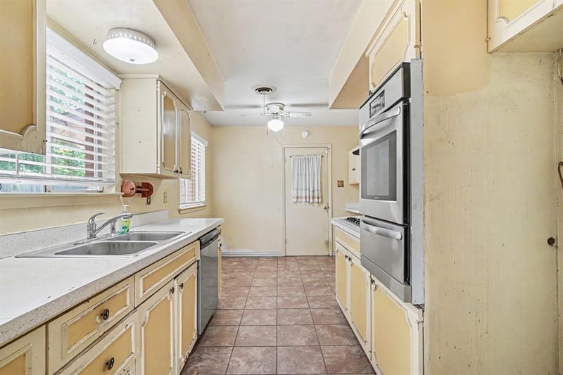 2715 Bellaire Court, Arlington TX 76013 - Photo 19