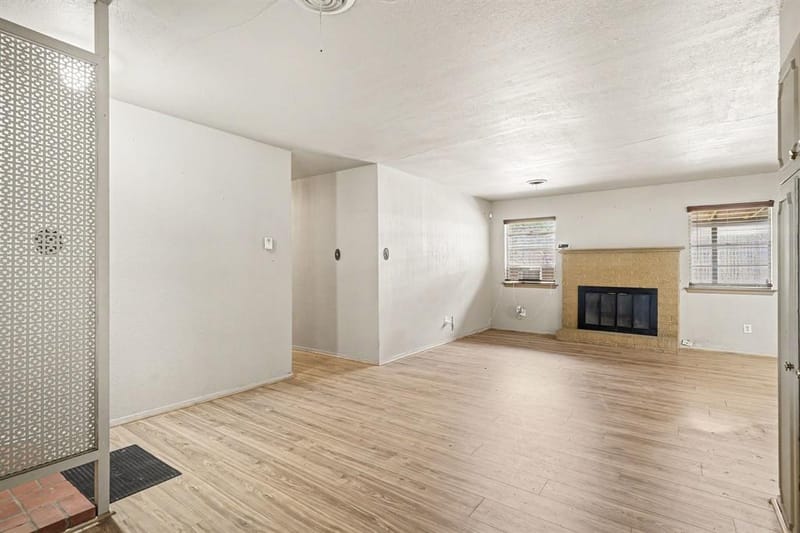 2715 Bellaire Court, Arlington TX 76013 - Photo 8
