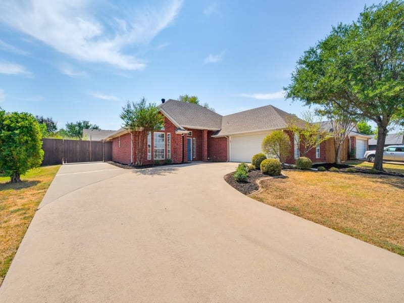 1005 Diane Street, Aubrey TX 76227 - Photo 4