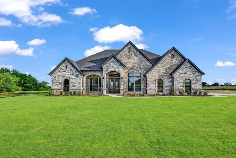 115 Turtle Back Ridge, Decatur TX 76234