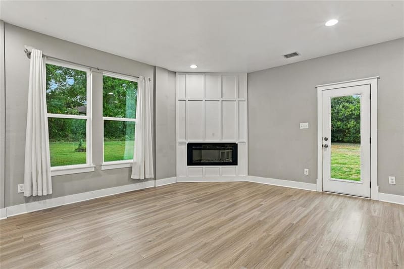 5505 Longcrest Drive, Garland TX 75043 - Photo 9