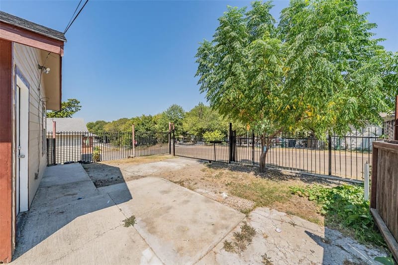1603 Whitaker Avenue, Dallas TX 75216 - Photo 22
