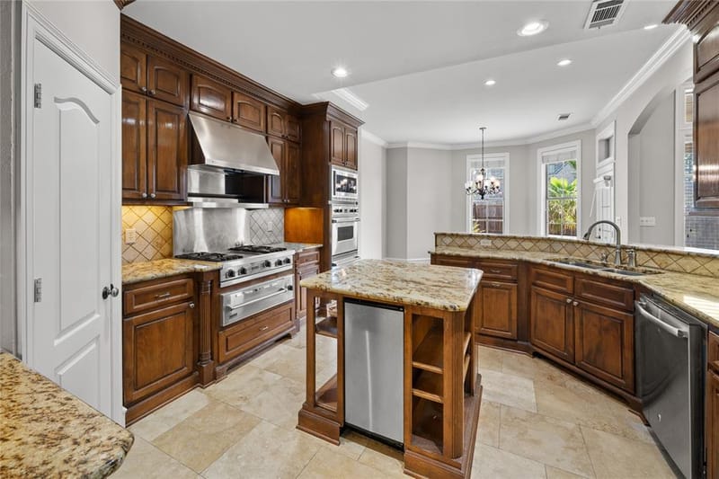 2322 Kingsmill Circle, Tyler TX 75703 - Photo 8