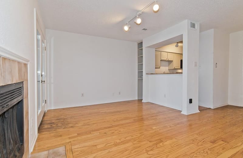 5757 E University Boulevard # 27Y, Dallas TX 75206 - Photo 6