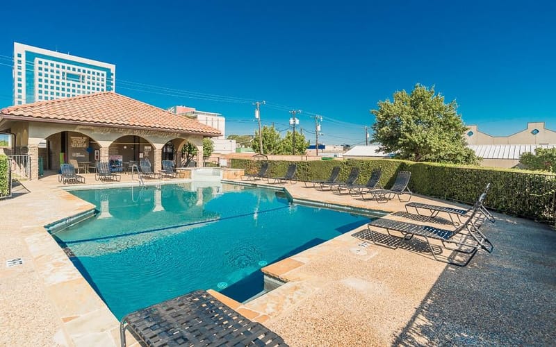 5757 E University Boulevard # 27Y, Dallas TX 75206