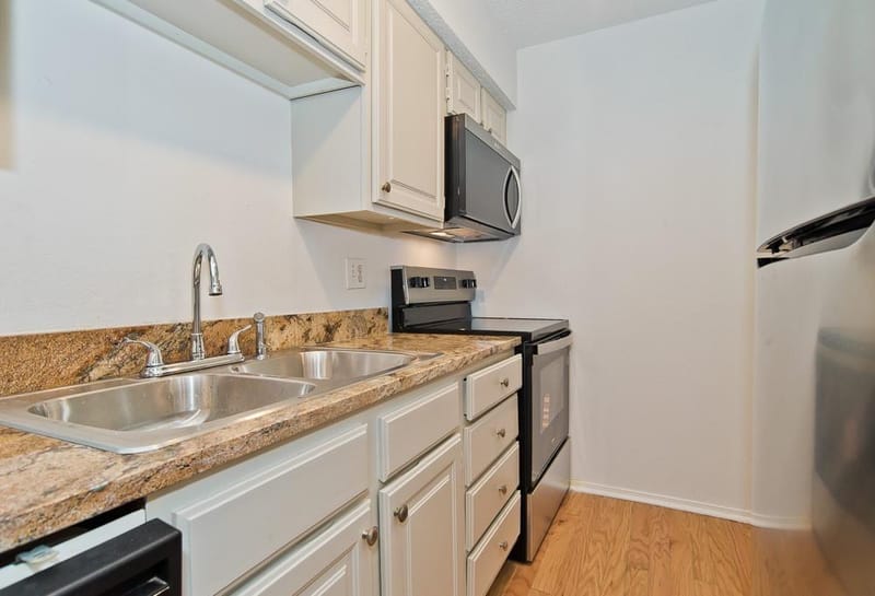 5757 E University Boulevard # 27Y, Dallas TX 75206 - Photo 9