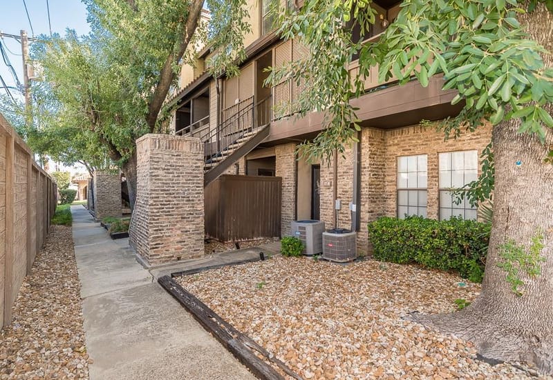 5757 E University Boulevard # 27Y, Dallas TX 75206 - Photo 24