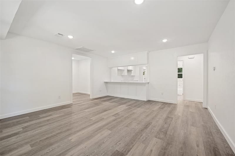 2661 Hudspeth Avenue, Dallas TX 75216 - Photo 3