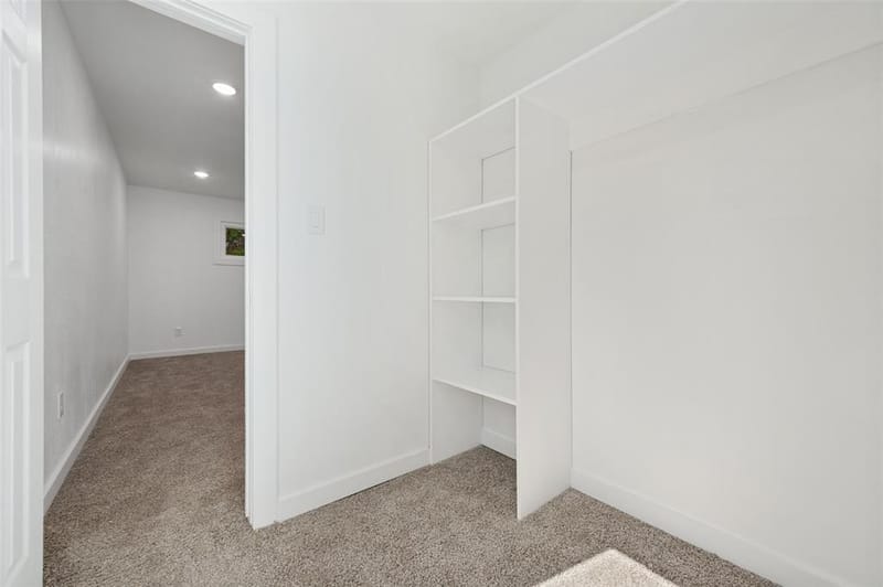 2661 Hudspeth Avenue, Dallas TX 75216 - Photo 10