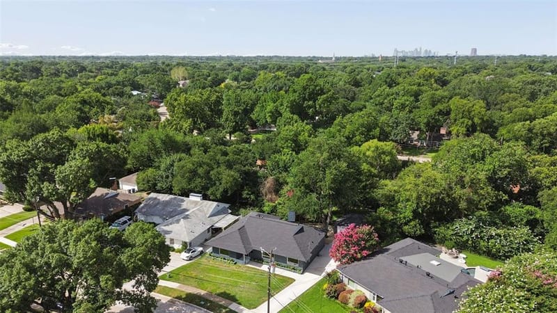 6615 Ridgemont Drive, Dallas TX 75214 - Photo 29