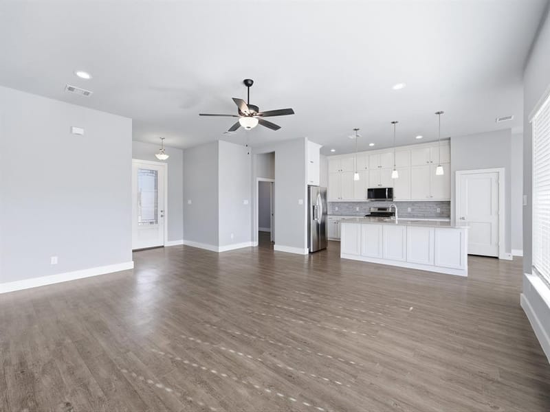 1301 Carnoustie Drive, Ennis TX 75119 - Photo 6
