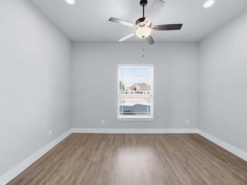 1301 Carnoustie Drive, Ennis TX 75119 - Photo 15