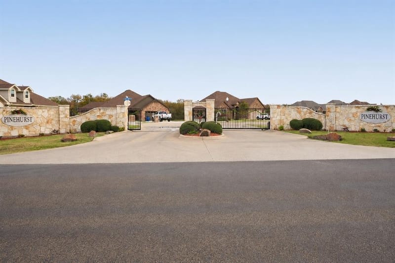 1301 Carnoustie Drive, Ennis TX 75119 - Photo 40